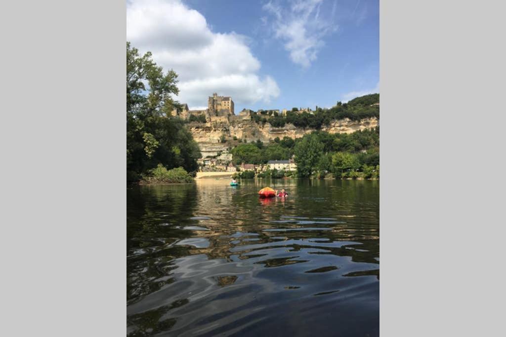Hippo-Gite Biron  Bagian luar foto